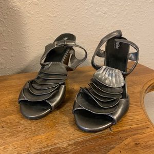 Mossimo Pewter Silver Wedge Heels 8 1/2